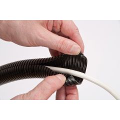 D-LINE Kabelkanal slitsat 32mmx1m sva